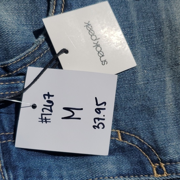 SOLD - NWT Sneak Peek Sexy Boyfriend Denim Shorts Lace Cutout 30 Size M Raw Hem - Picture 6 of 9